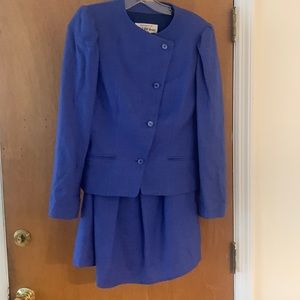 Saks Fifth Ave Skirt Jacket set asymmetrical button up jacket 100% silk size 10